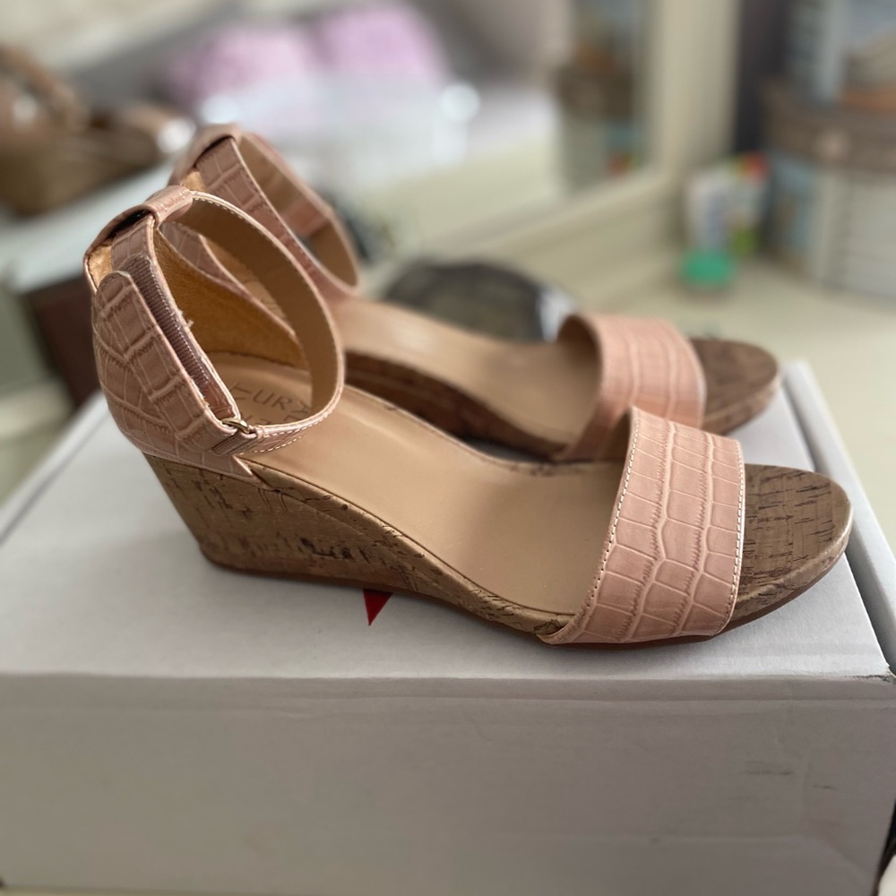 Naturalizer wedge sandals. Gently worn.